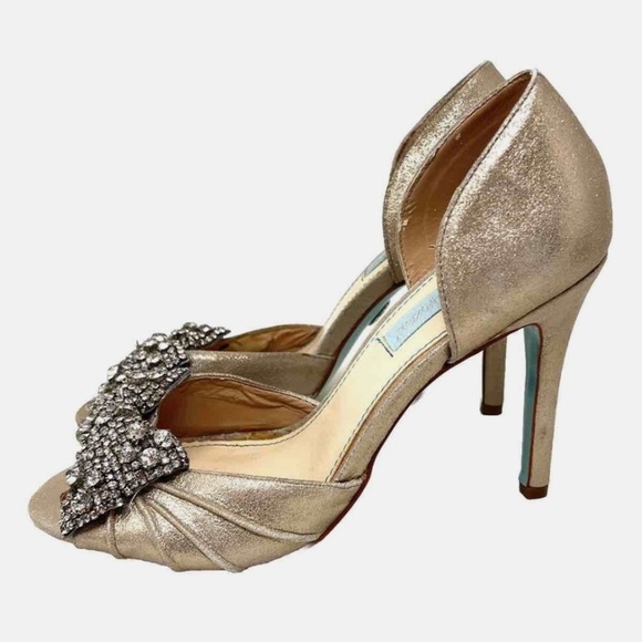 Betsey Johnson Gold Peep-Toe Heels with Rhinestone Bow Sz 6 - Picture 2 of 13